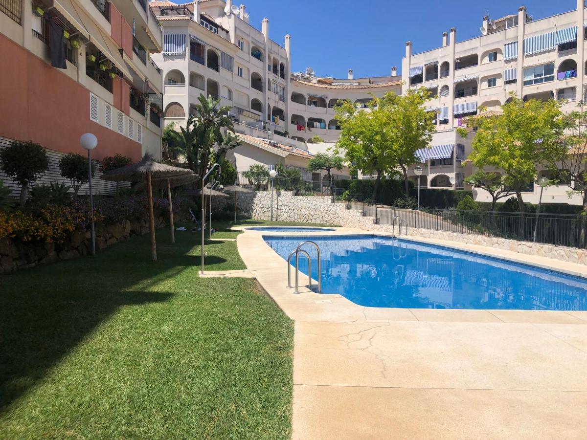 Piso En Zona Tranquila De - Torrequebrada Golf Apartment Benalmadena Ngoại thất bức ảnh